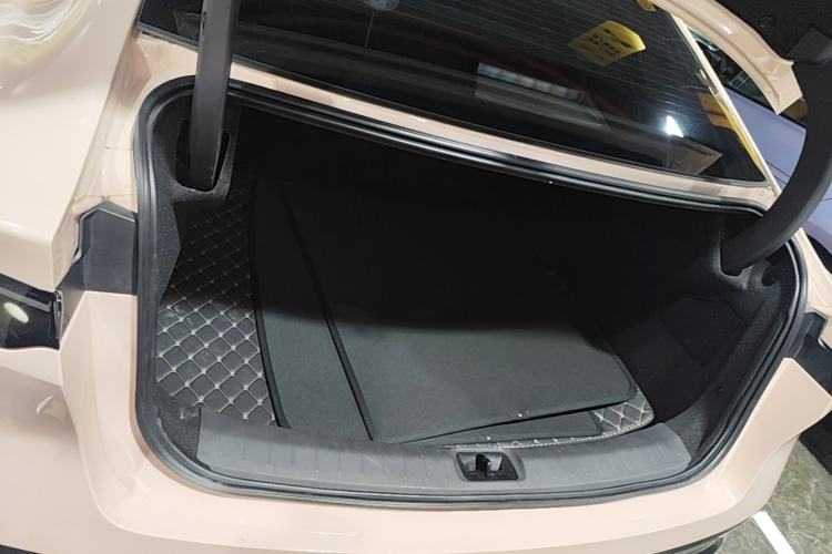 Used Nissan N7 2025 510 Pro Trunk