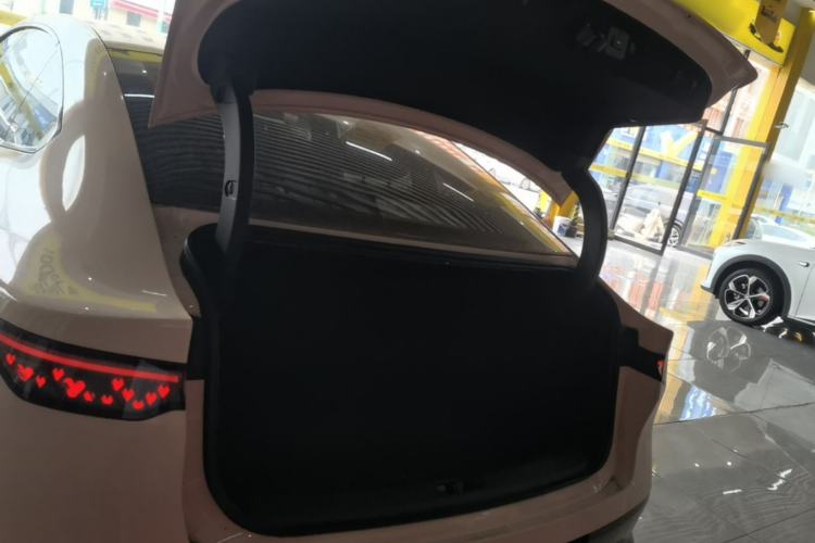 Used Nissan N7 2025 510 Pro Trunk
