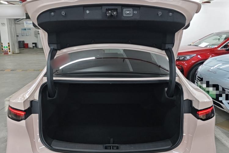 Used Nissan N7 2025 510 Max Trunk