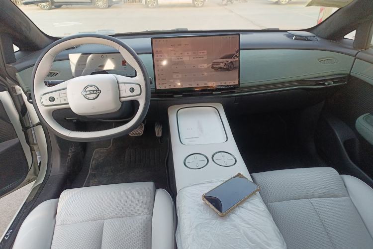 Used Nissan N7 2025 510 Max Center Console