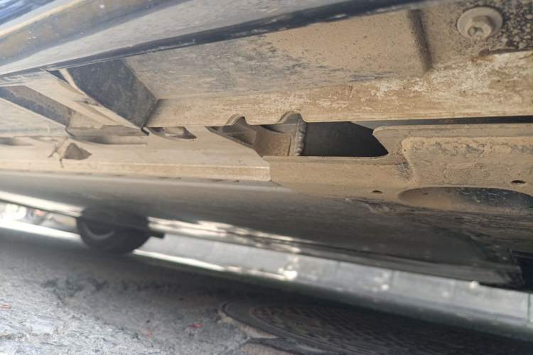 Used Nissan N7 2025 625 Pro Chassis Front Right
