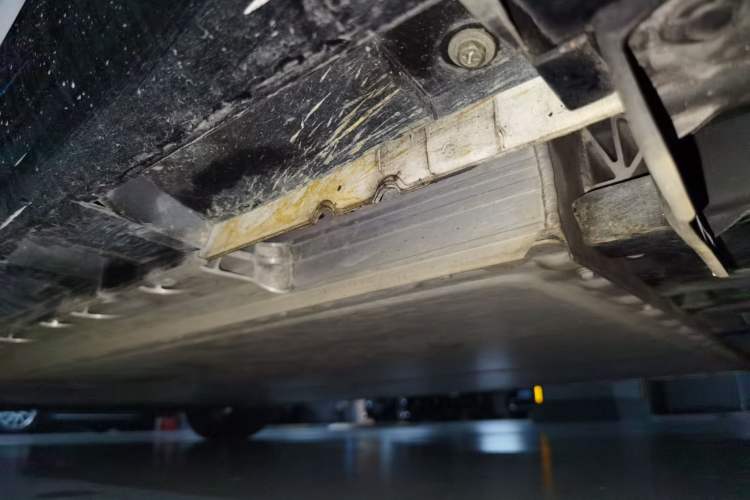 Used Nissan N7 2025 625 Max Chassis Rear Left