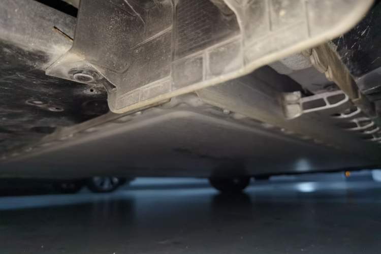 Used Nissan N7 2025 625 Max Chassis Rear Right