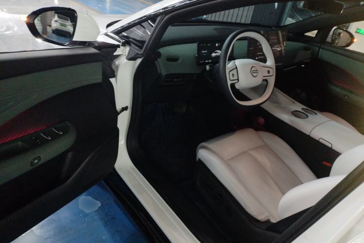 Used Nissan N7 2025 510 Max Driver Seat