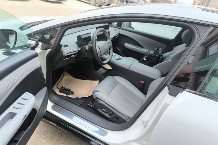 Used Nissan N7 2025 510 Max Driver Seat