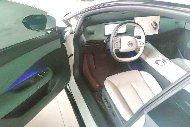 Used Nissan N7 2025 510 Pro Driver Seat