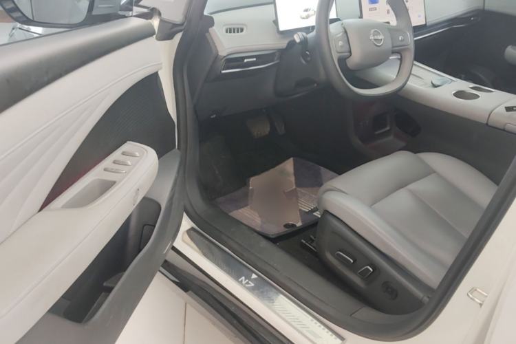 Used Nissan N7 2025 510 Max Driver Seat
