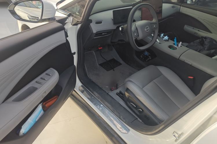 Used Nissan N7 2025 510 Max Driver Seat