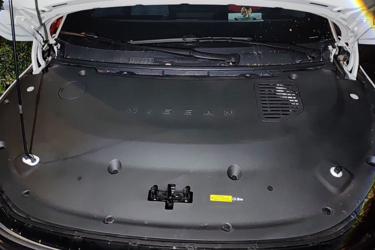 Used Nissan N7 2025 625 Max Engine Bay