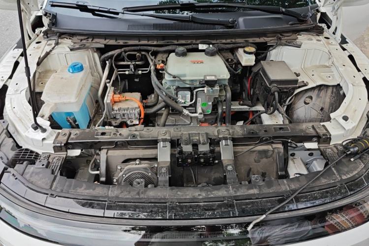 Used Nissan N7 2025 625 Pro Engine Bay