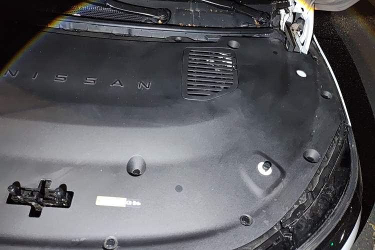 Used Nissan N7 2025 625 Max Engine Bay Left