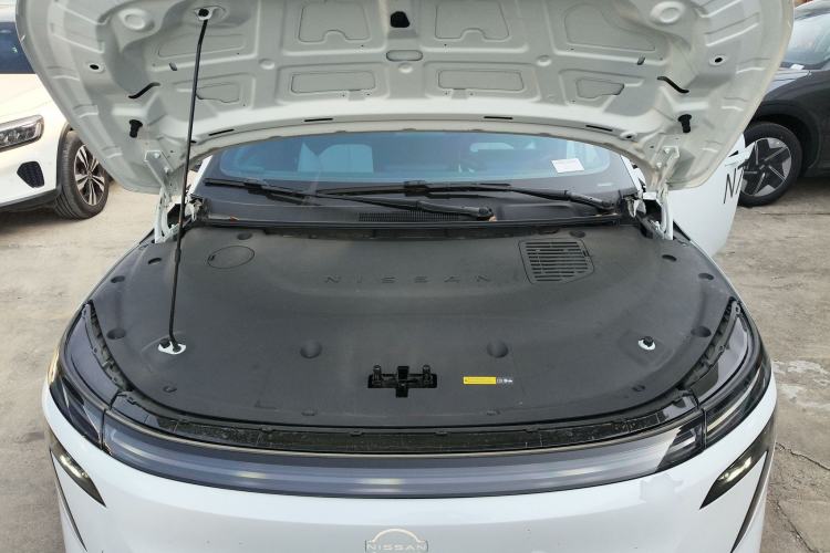 Used Nissan N7 2025 510 Max Engine Bay