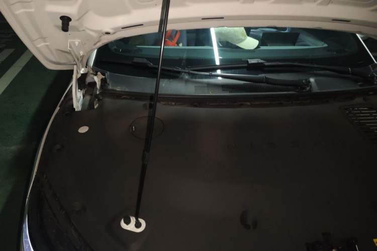 Used Nissan N7 2025 510 Pro Engine Bay Right