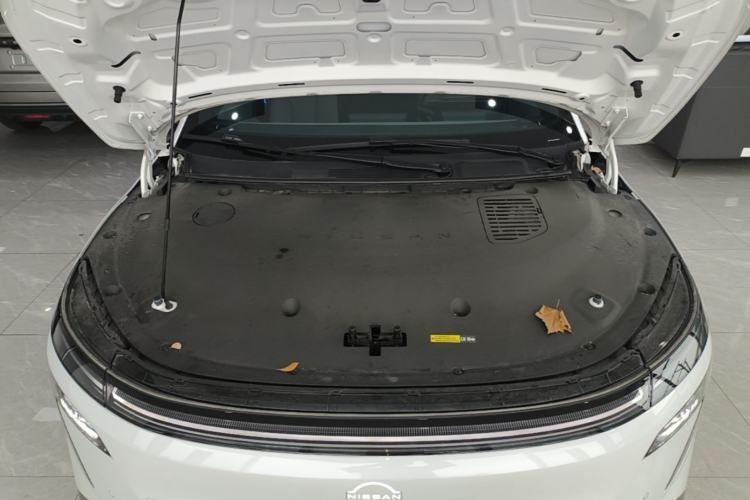 Used Nissan N7 2025 510 Max Engine Bay