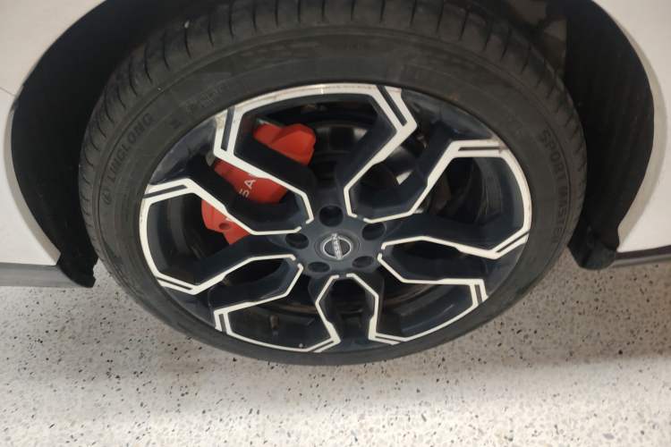 Used Nissan N7 2025 510 Max Exterior 1