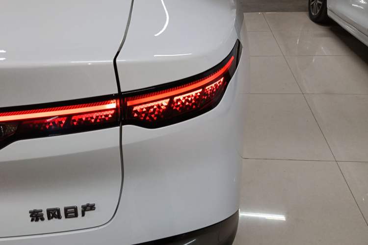 Used Nissan N7 2025 510 Pro Exterior 6