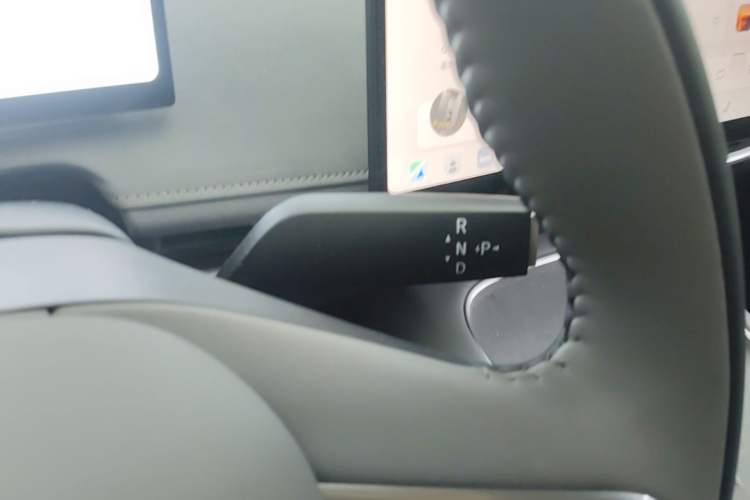 Used Nissan N7 2025 510 Max Gear Lever