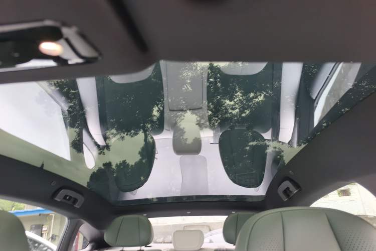 Used Nissan N7 2025 510 Pro Headliner