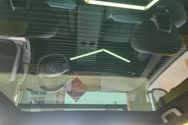 Used Nissan N7 2025 510 Max Headliner