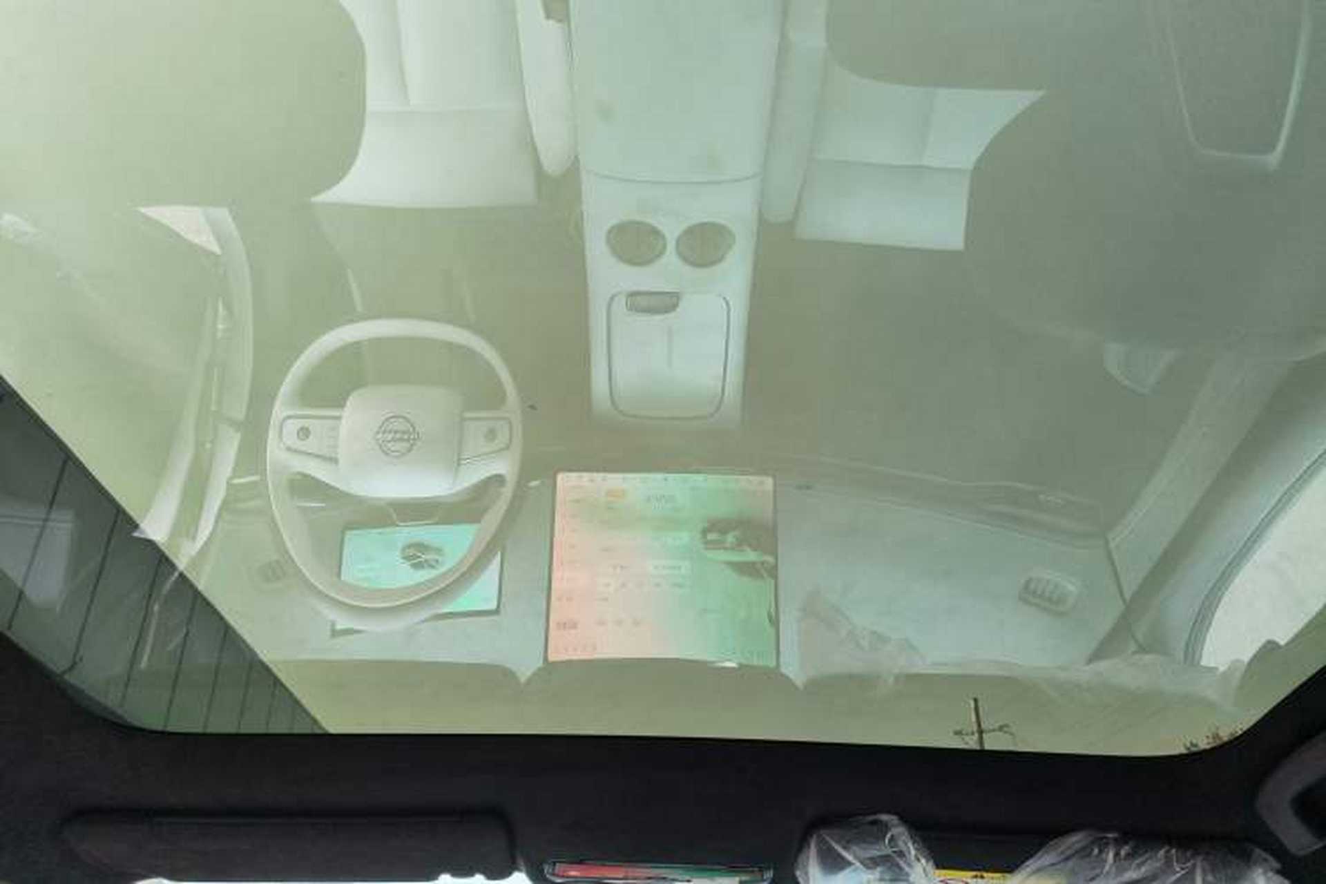 Used Nissan N7 2025 510 Max Headliner