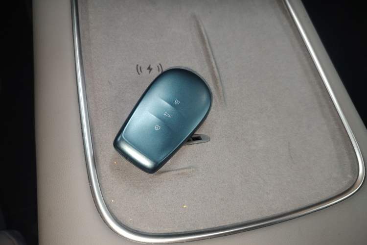 Used Nissan N7 2025 510 Max Interior 1