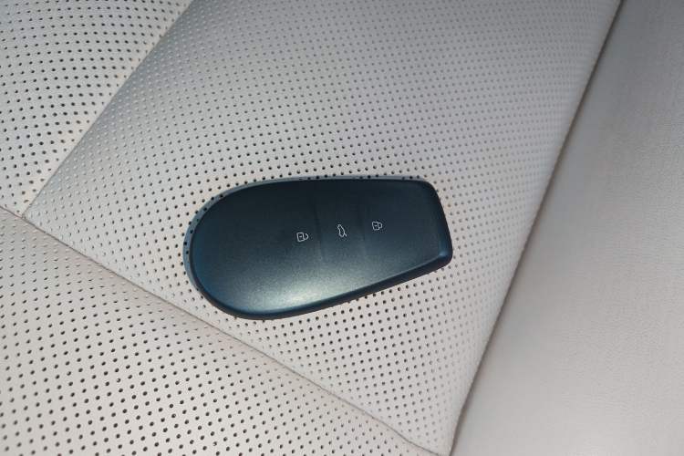 Used Nissan N7 2025 510 Max Interior 1