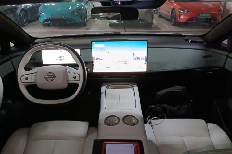 Used Nissan N7 2025 510 Pro Interior 2