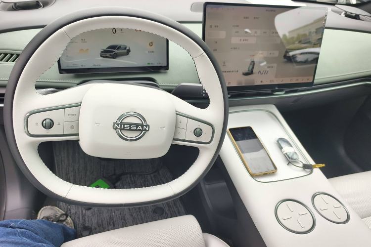 Used Nissan N7 2025 510 Pro Interior 2