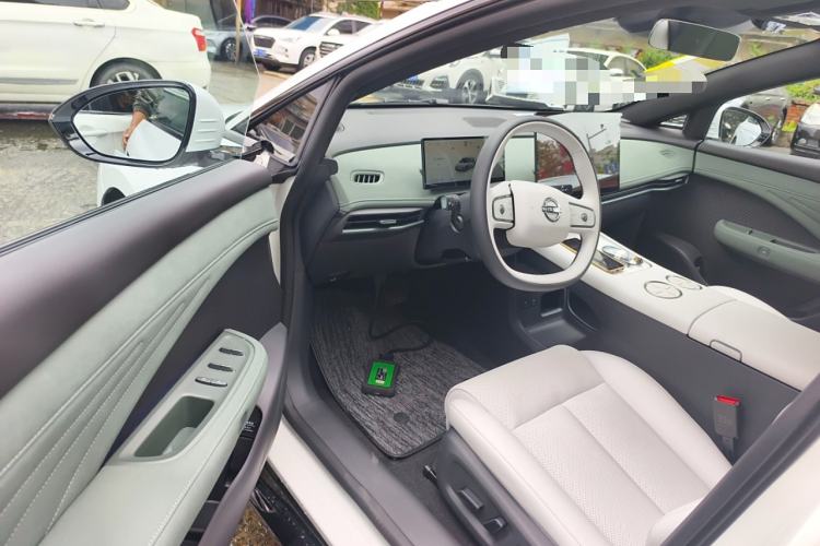 Used Nissan N7 2025 510 Pro Interior 3