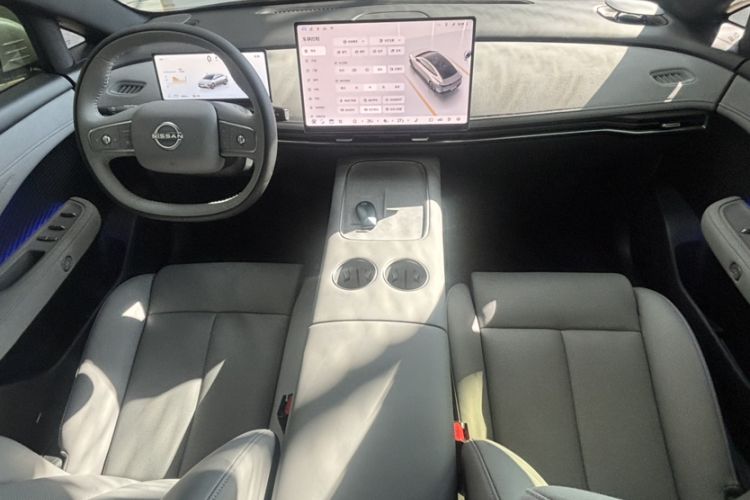 Used Nissan N7 2025 510 Pro Interior 4