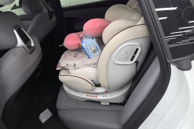 Used Nissan N7 2025 625 Max Interior 4
