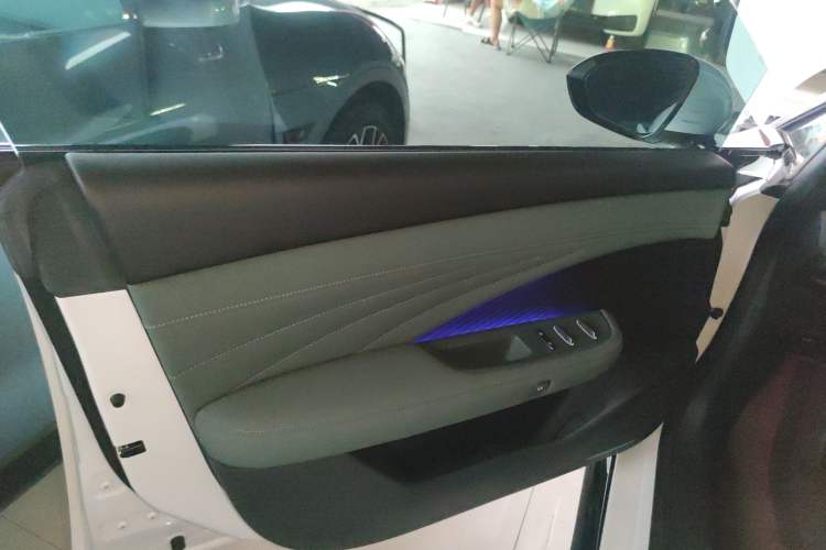 Used Nissan N7 2025 510 Pro Left Front Door Interior