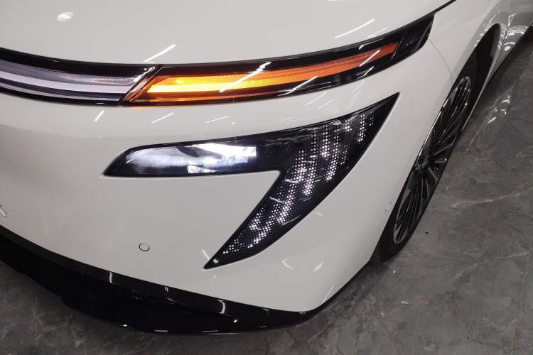 Used Nissan N7 2025 510 Max Left Front Headlight