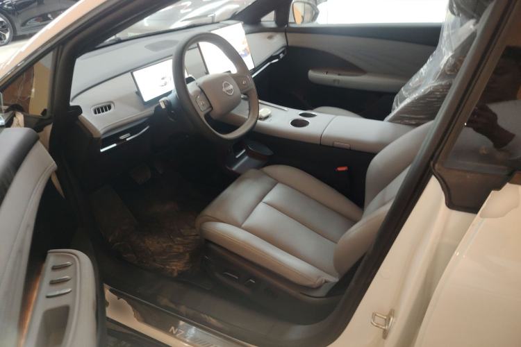 Used Nissan N7 2025 510 Max Left Front Seat
