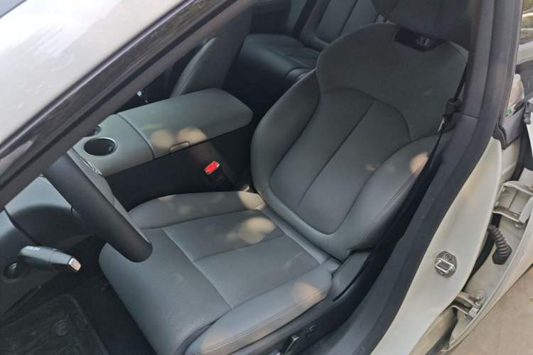 Used Nissan N7 2025 510 Max Left Front Seat