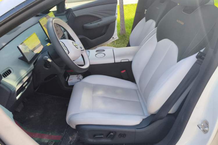 Used Nissan N7 2025 510 Max Left Front Seat