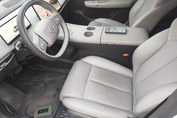 Used Nissan N7 2025 625 Pro Left Front Seat