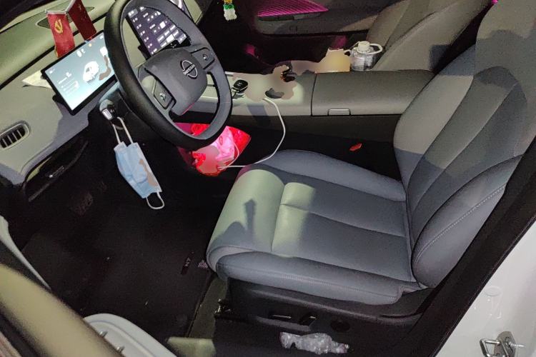 Used Nissan N7 2025 625 Max Left Front Seat