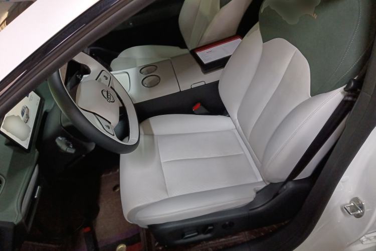 Used Nissan N7 2025 510 Pro Left Front Seat