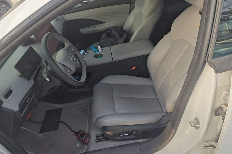 Used Nissan N7 2025 510 Max Left Front Seat