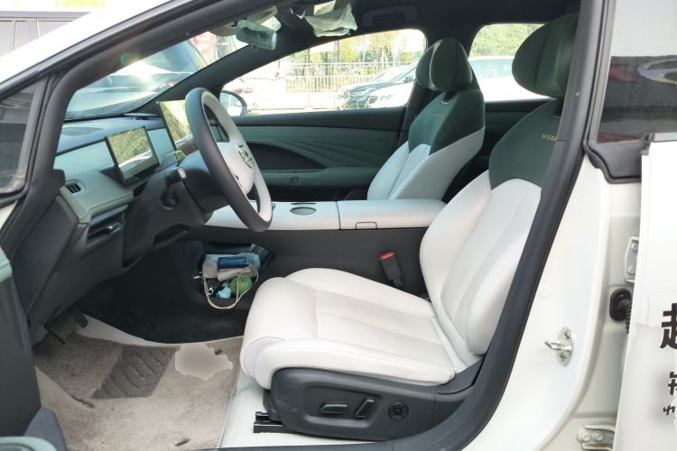Used Nissan N7 2025 510 Max Left Front Seat
