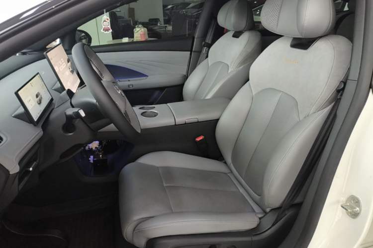 Used Nissan N7 2025 510 Max Left Front Seat