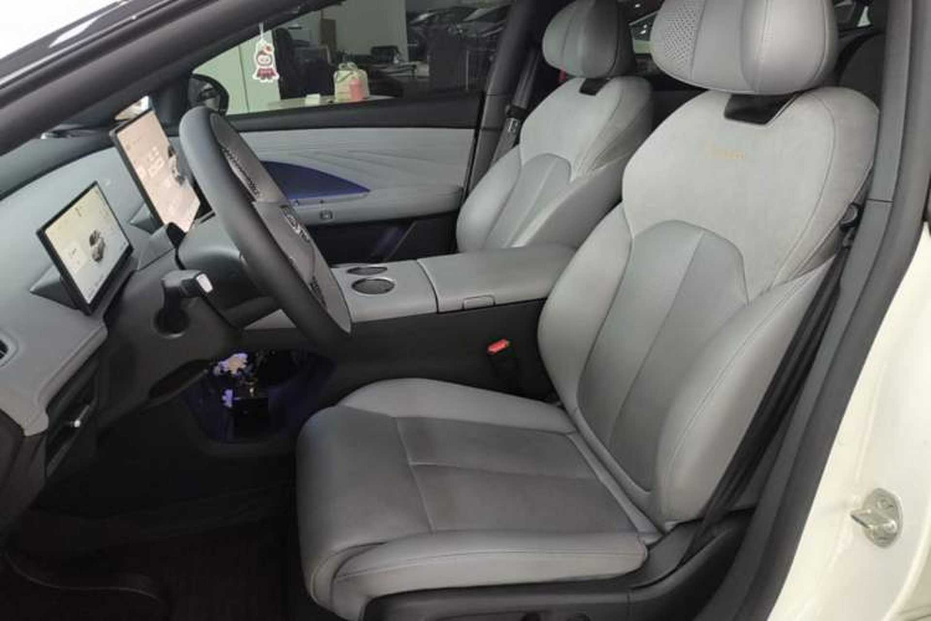 Used Nissan N7 2025 510 Max Left Front Seat
