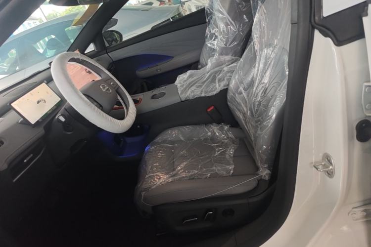 Used Nissan N7 2025 510 Pro Left Front Seat