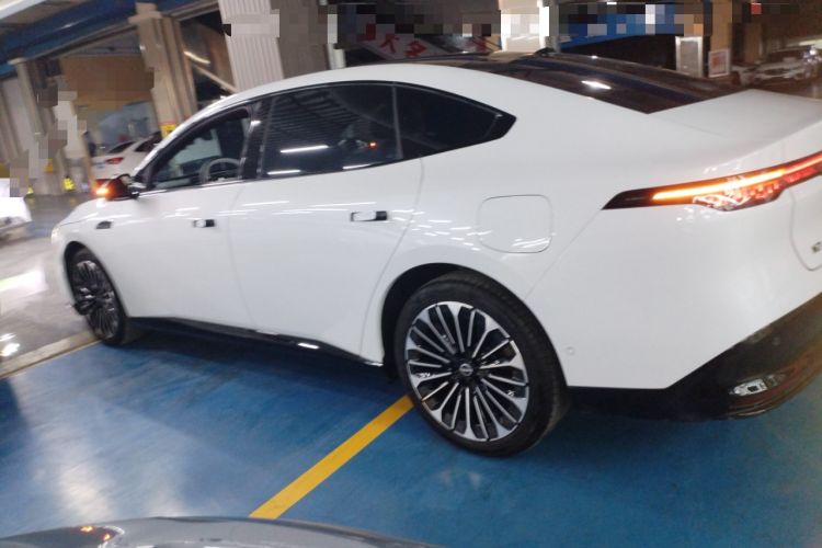 Used Nissan N7 2025 510 Max Left Side