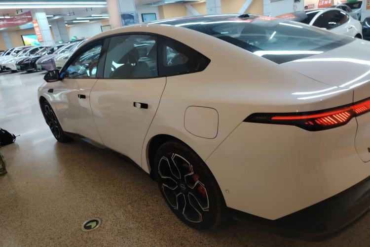 Used Nissan N7 2025 510 Max Left Side