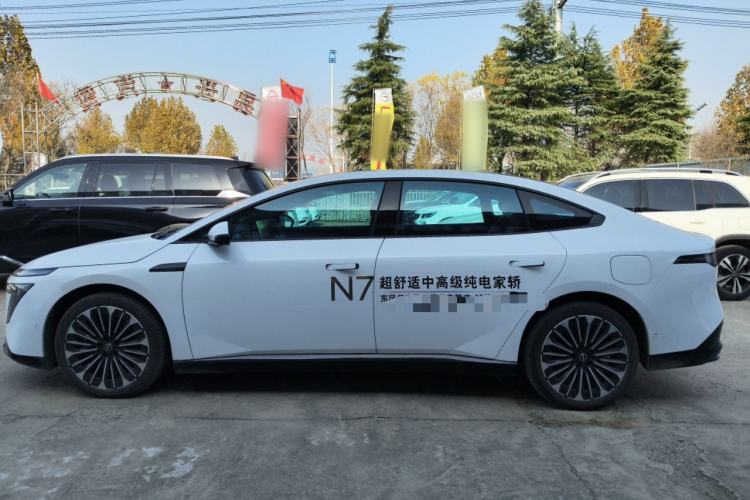 Used Nissan N7 2025 510 Max Left Side