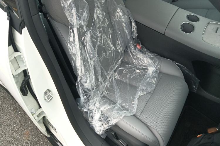 Used Nissan N7 2025 625 Pro Right Front Seat
