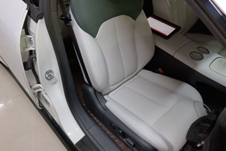 Used Nissan N7 2025 510 Pro Right Front Seat