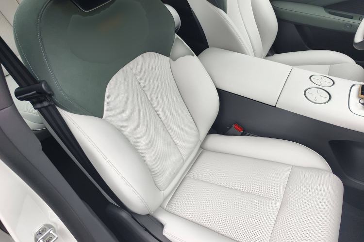 Used Nissan N7 2025 510 Pro Right Front Seat
